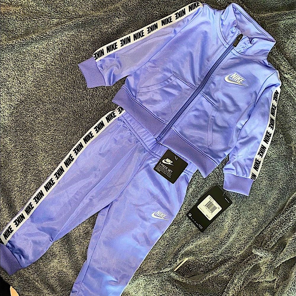 Nike Toddler Sweat Set (size 18 months)